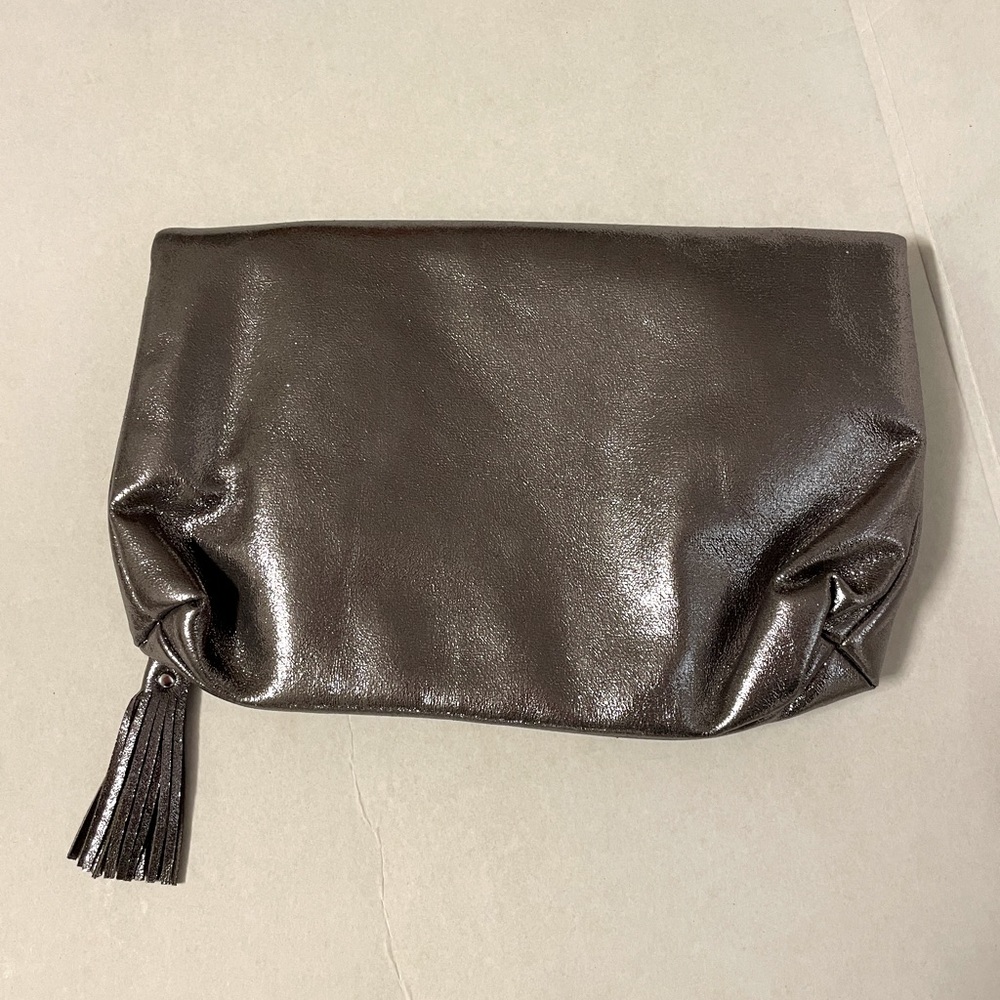Silver clutch